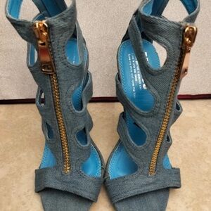 Chic Denim Heeled Boots with Gold Zipper